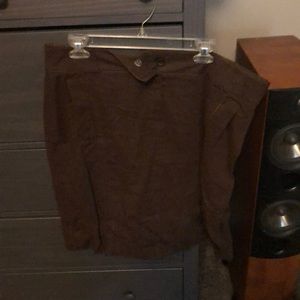 Brown skirt w/ front pockets